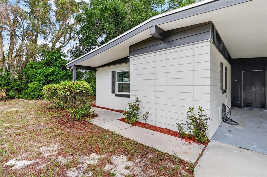 For Sale: $298,000 (3 beds, 2 baths, 1693 Square Feet)