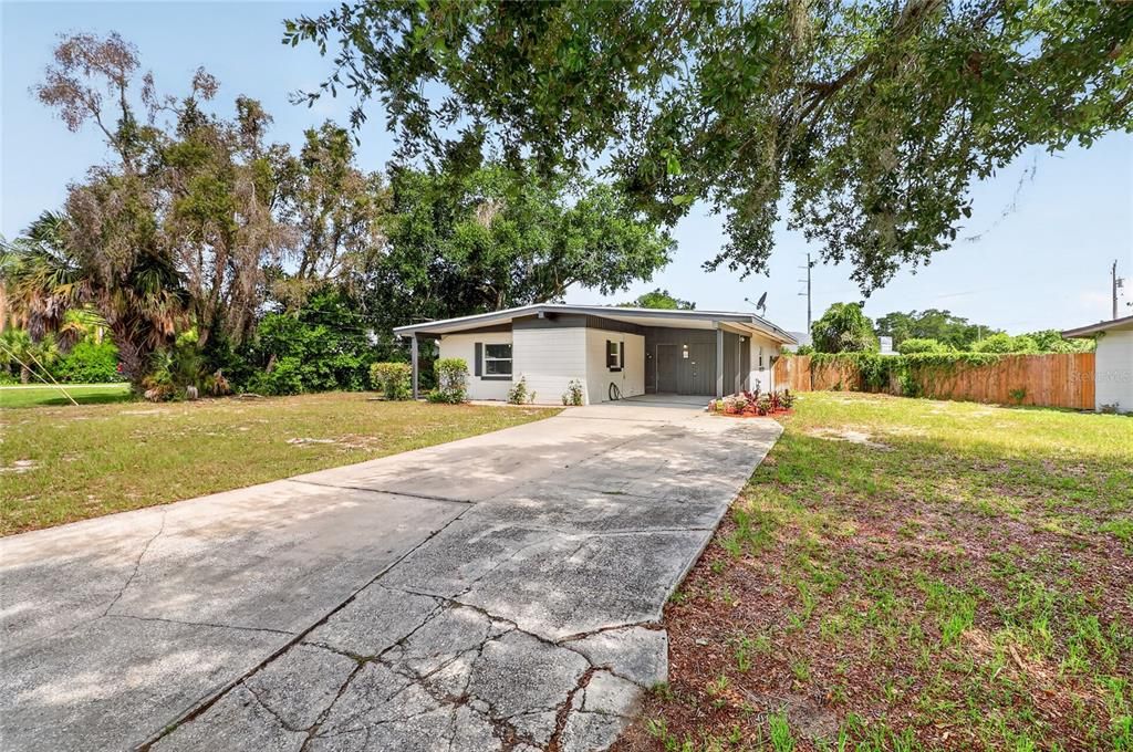For Sale: $298,000 (3 beds, 2 baths, 1693 Square Feet)