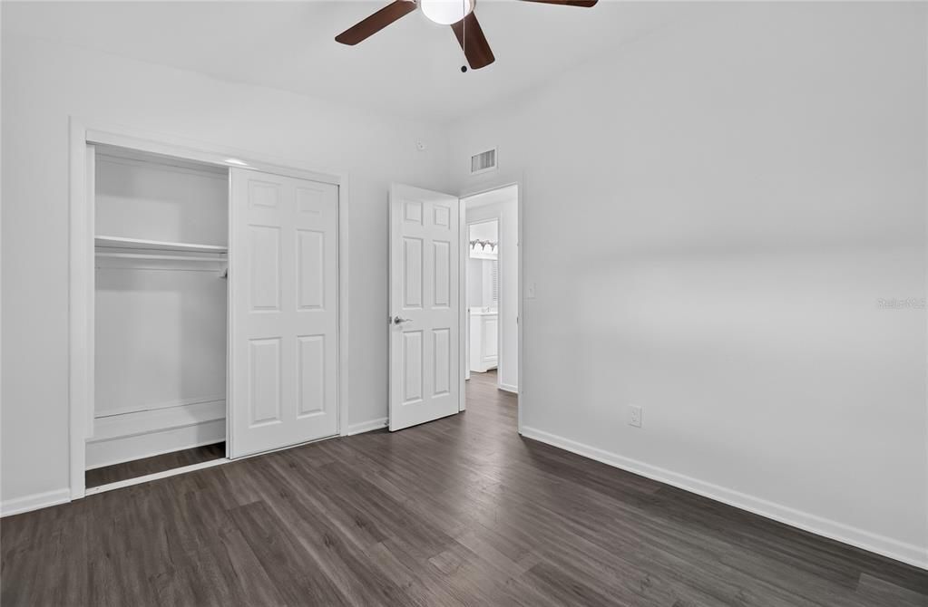 For Sale: $298,000 (3 beds, 2 baths, 1693 Square Feet)