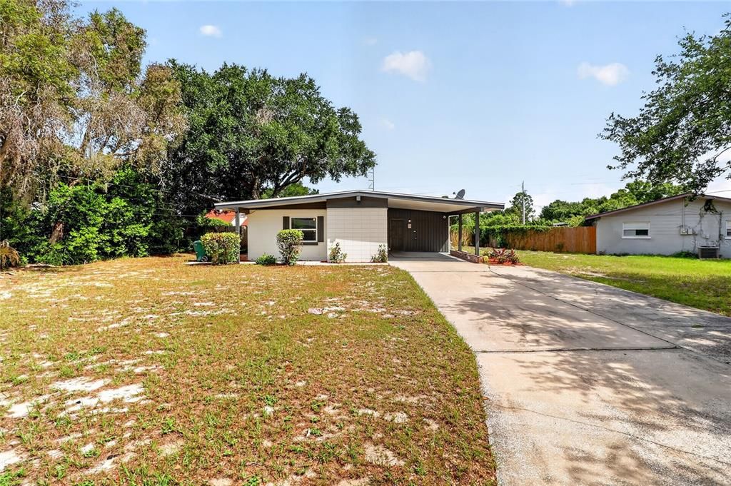 For Sale: $298,000 (3 beds, 2 baths, 1693 Square Feet)