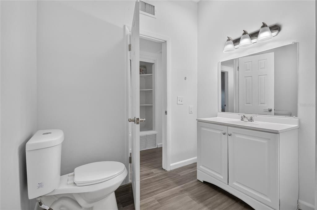 For Sale: $298,000 (3 beds, 2 baths, 1693 Square Feet)