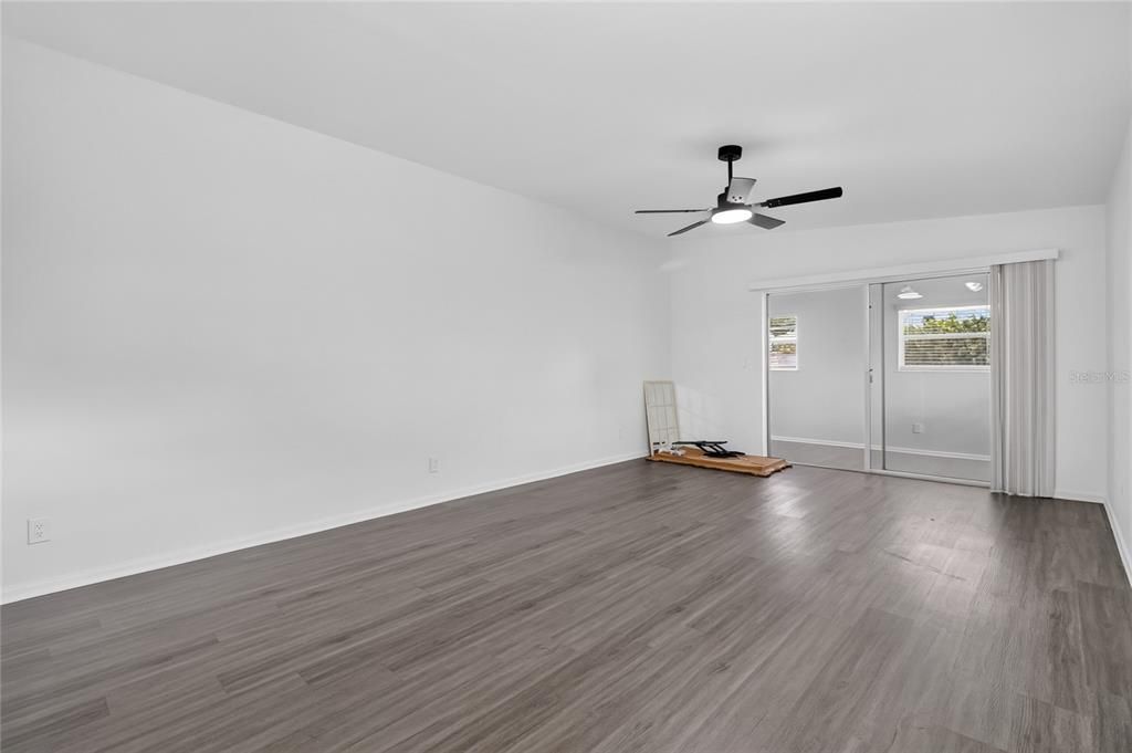 For Sale: $298,000 (3 beds, 2 baths, 1693 Square Feet)