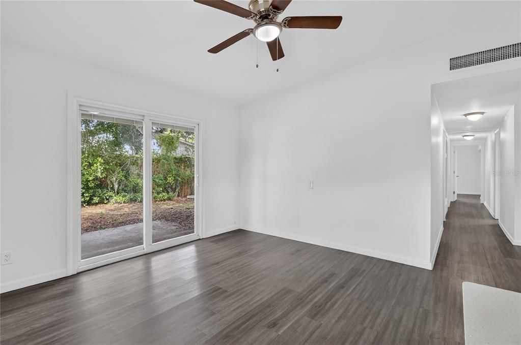 For Sale: $298,000 (3 beds, 2 baths, 1693 Square Feet)