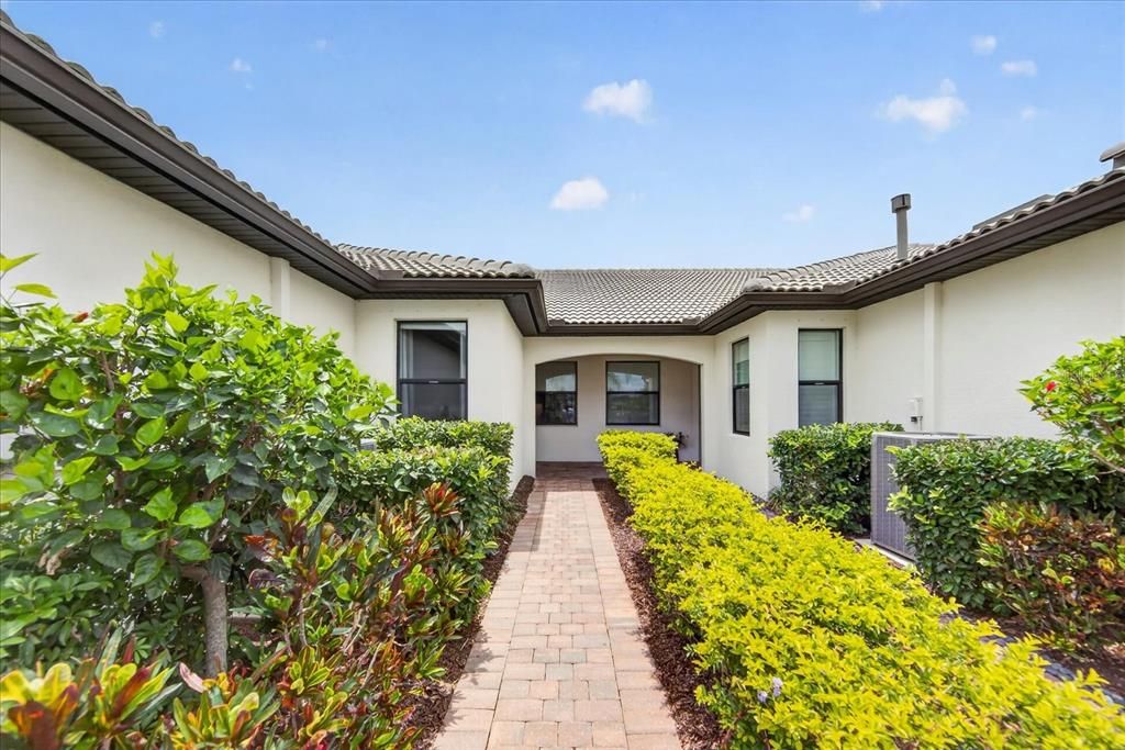 For Sale: $419,000 (2 beds, 2 baths, 1584 Square Feet)