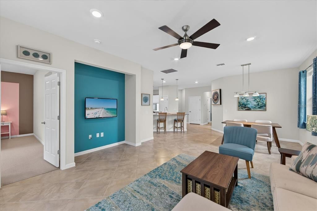 For Sale: $419,000 (2 beds, 2 baths, 1584 Square Feet)