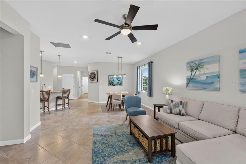 For Sale: $419,000 (2 beds, 2 baths, 1584 Square Feet)