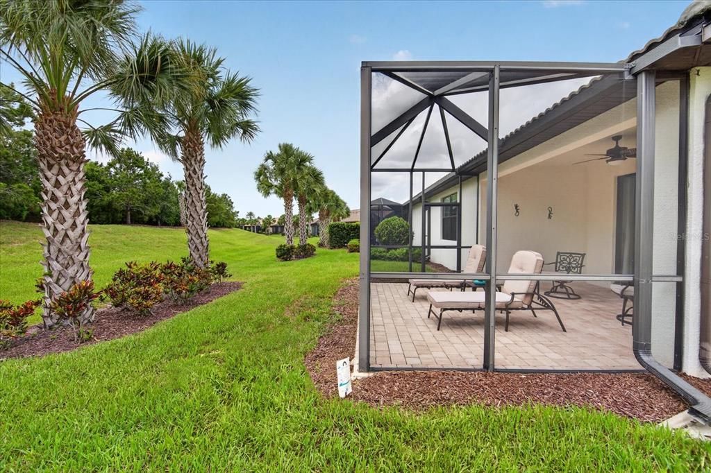 For Sale: $419,000 (2 beds, 2 baths, 1584 Square Feet)