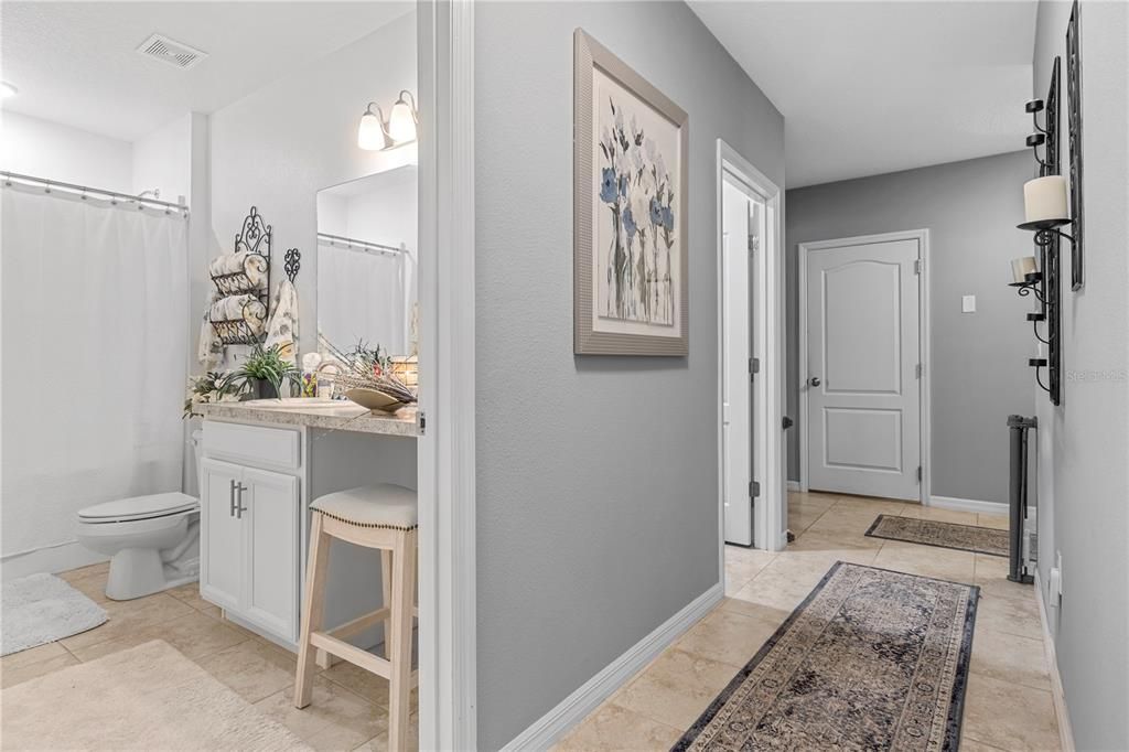 For Sale: $368,900 (4 beds, 2 baths, 1886 Square Feet)
