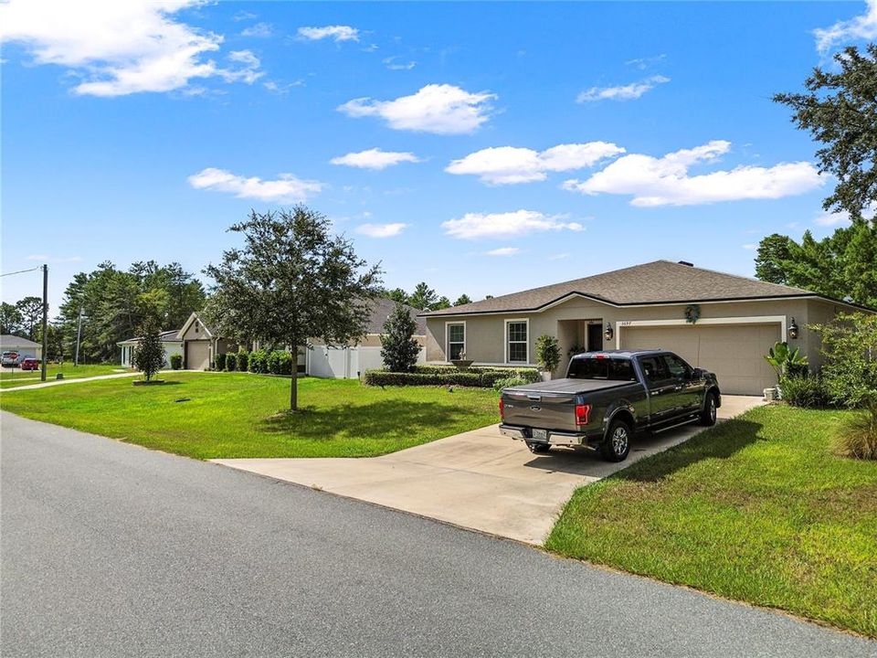 For Sale: $368,900 (4 beds, 2 baths, 1886 Square Feet)