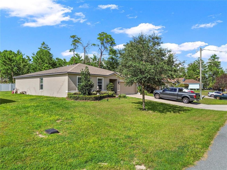 For Sale: $368,900 (4 beds, 2 baths, 1886 Square Feet)