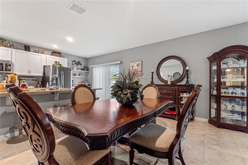 For Sale: $368,900 (4 beds, 2 baths, 1886 Square Feet)