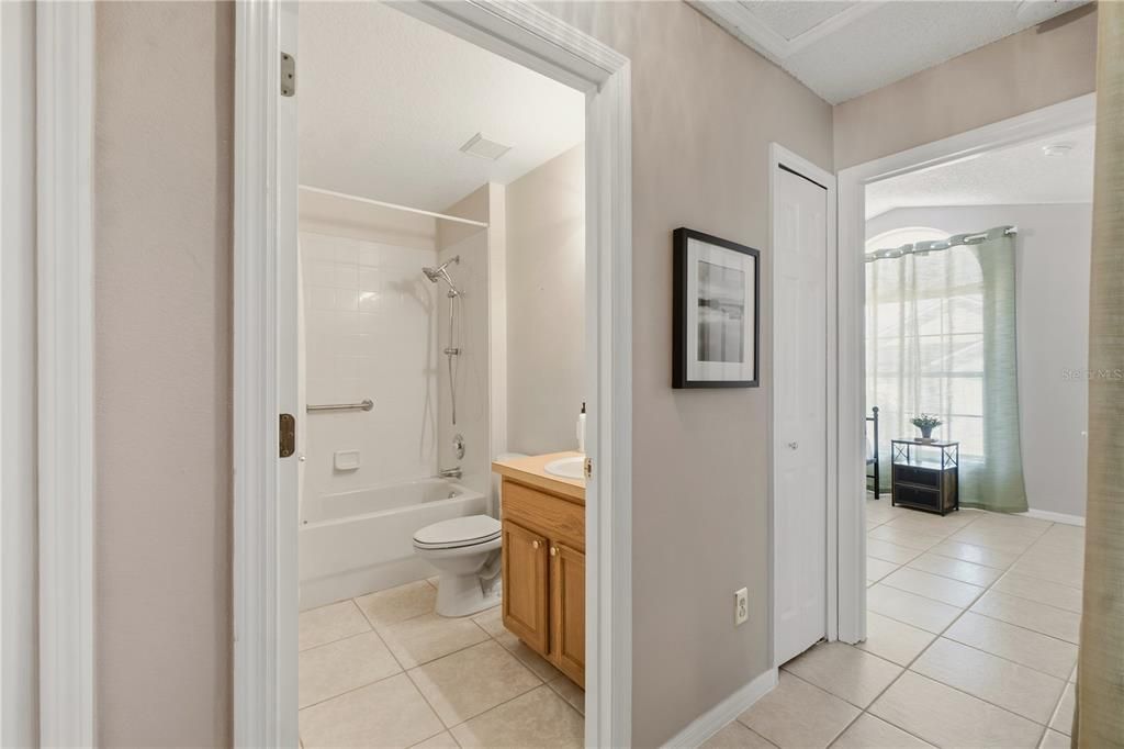 For Rent: $2,200 (3 beds, 2 baths, 1674 Square Feet)