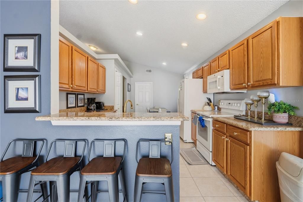 For Rent: $2,200 (3 beds, 2 baths, 1674 Square Feet)
