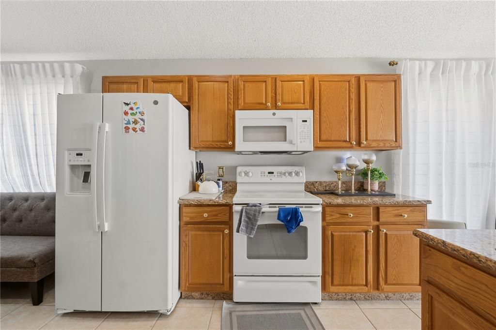 For Rent: $2,200 (3 beds, 2 baths, 1674 Square Feet)