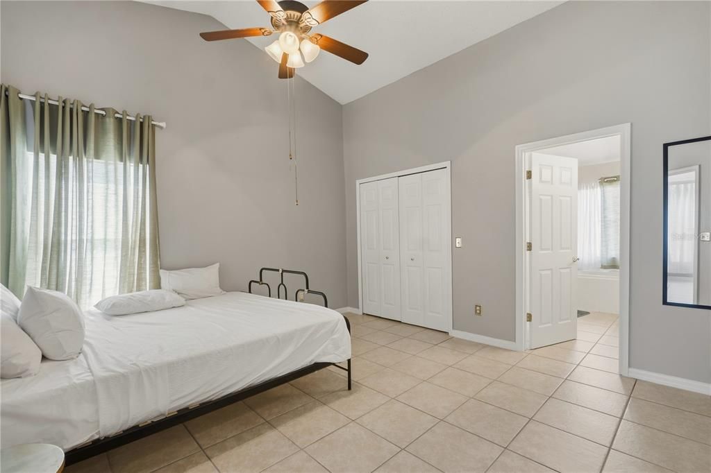For Rent: $2,200 (3 beds, 2 baths, 1674 Square Feet)