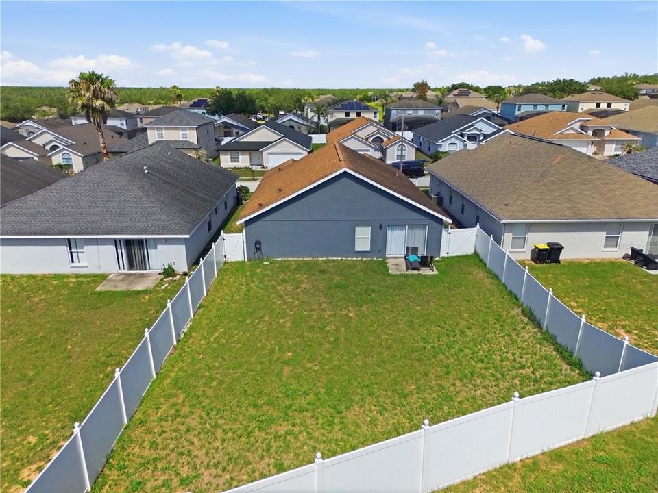For Rent: $2,200 (3 beds, 2 baths, 1674 Square Feet)