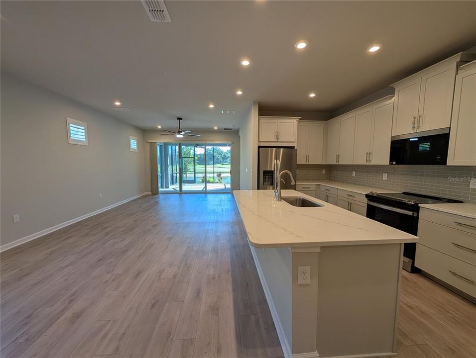 For Rent: $2,600 (2 beds, 2 baths, 1506 Square Feet)