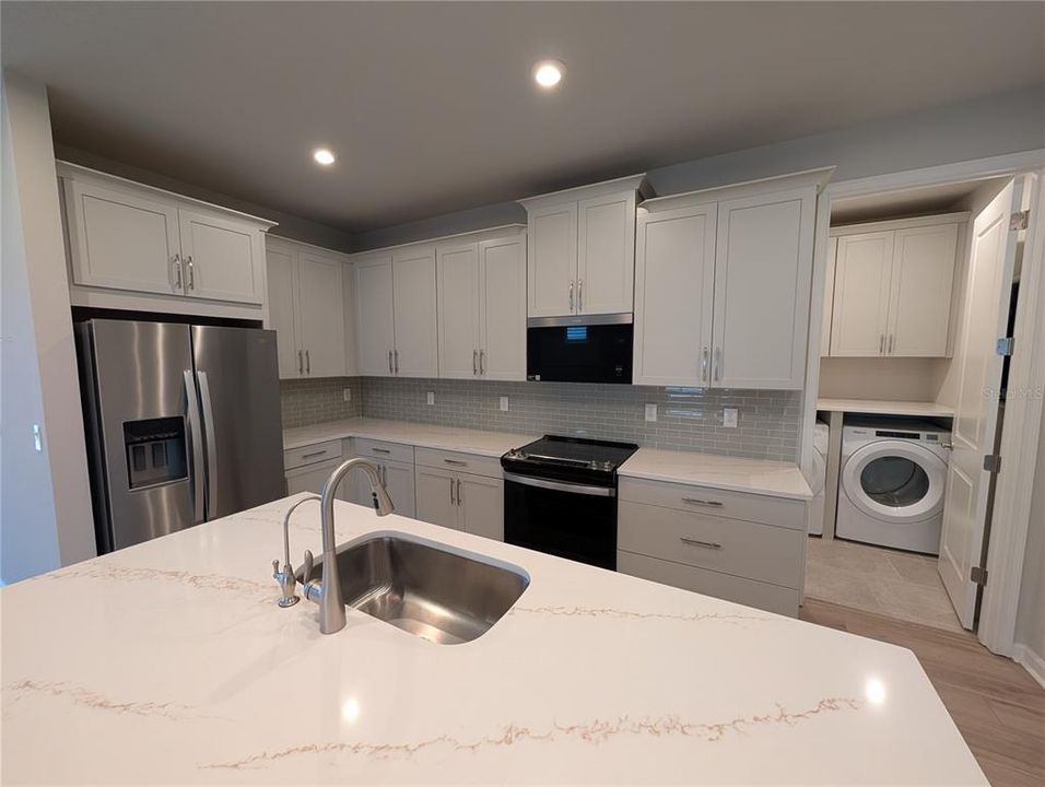 For Rent: $2,600 (2 beds, 2 baths, 1506 Square Feet)