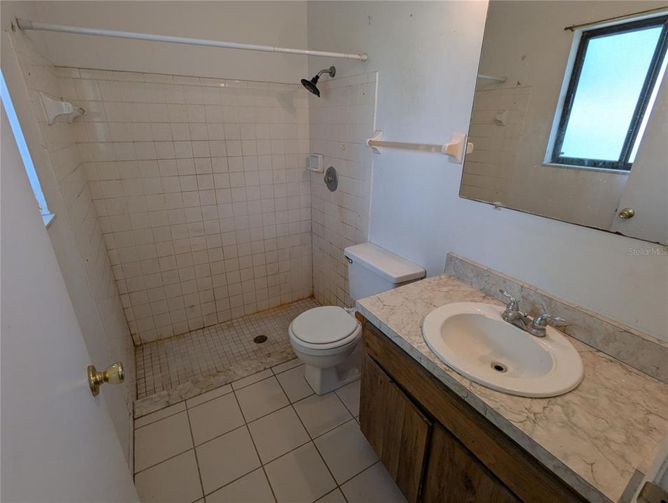 На продажу: $180,000 (3 спален, 2 ванн, 1204 Квадратных фут)