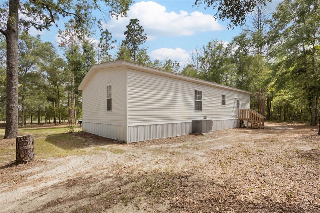 Active With Contract: $315,000 (3 beds, 2 baths, 1680 Square Feet)