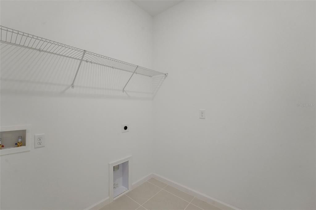 En Venta: $314,990 (4 camas, 2 baños, 1758 Pies cuadrados)
