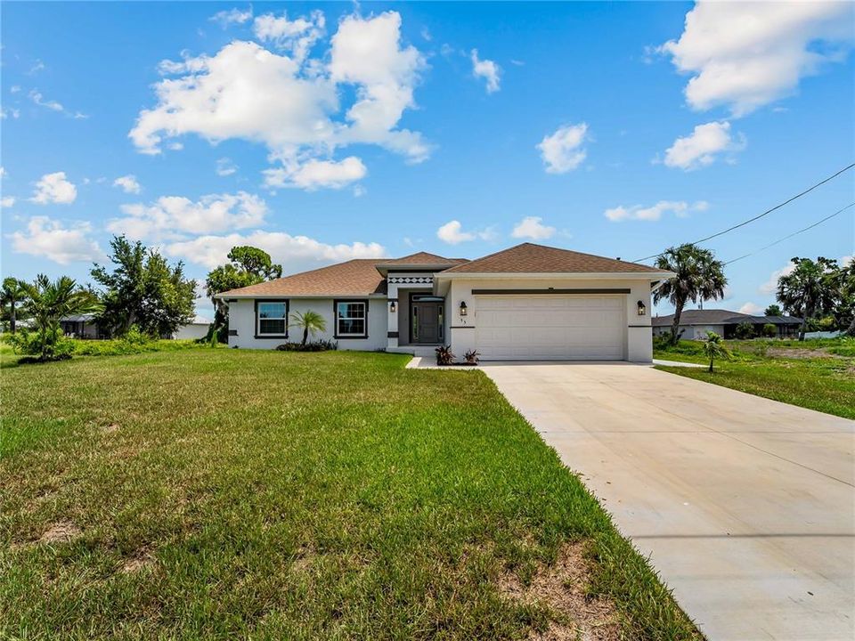 На продажу: $329,900 (4 спален, 2 ванн, 1754 Квадратных фут)