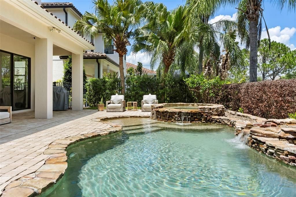 En Venta: $950,000 (5 camas, 3 baños, 2883 Pies cuadrados)