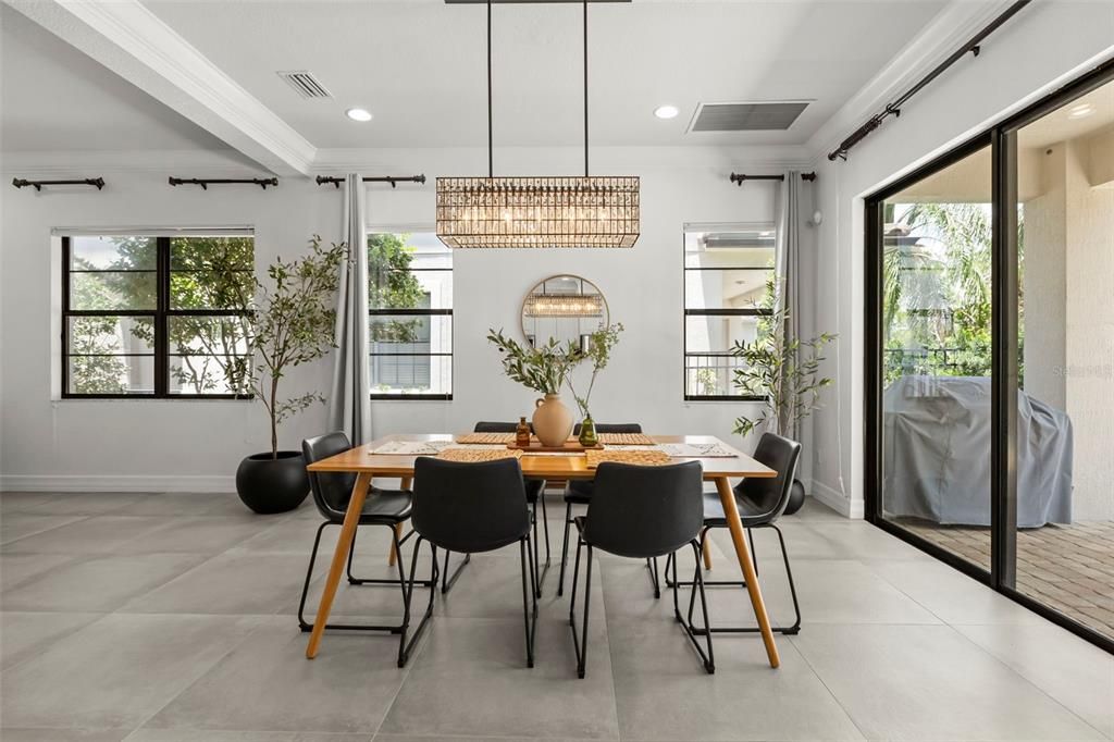 En Venta: $950,000 (5 camas, 3 baños, 2883 Pies cuadrados)