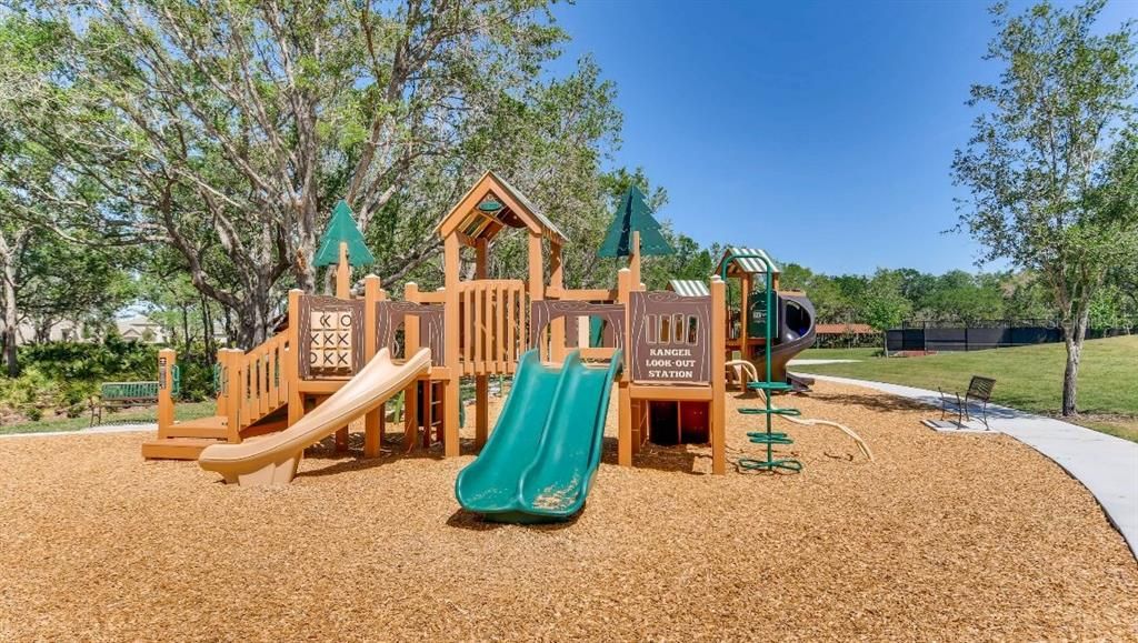 For Sale: $398,500 (4 beds, 2 baths, 1846 Square Feet)