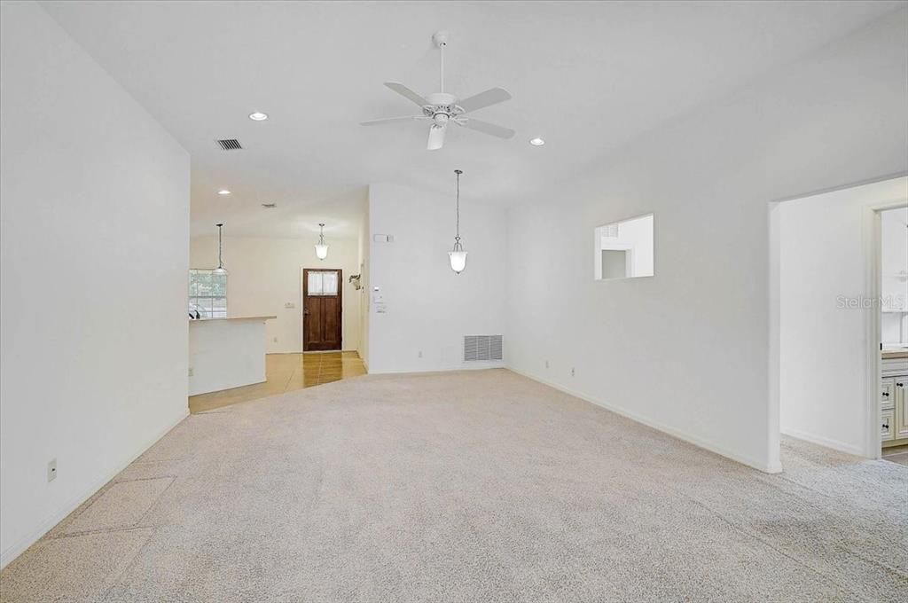 For Sale: $375,000 (3 beds, 2 baths, 1626 Square Feet)