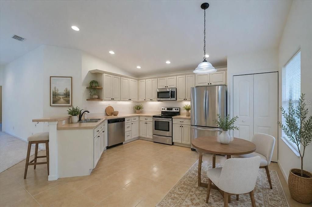 For Sale: $375,000 (3 beds, 2 baths, 1626 Square Feet)