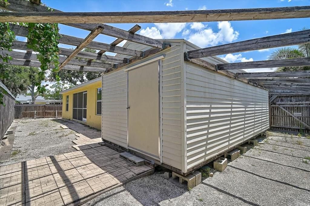 For Sale: $375,000 (3 beds, 2 baths, 1626 Square Feet)