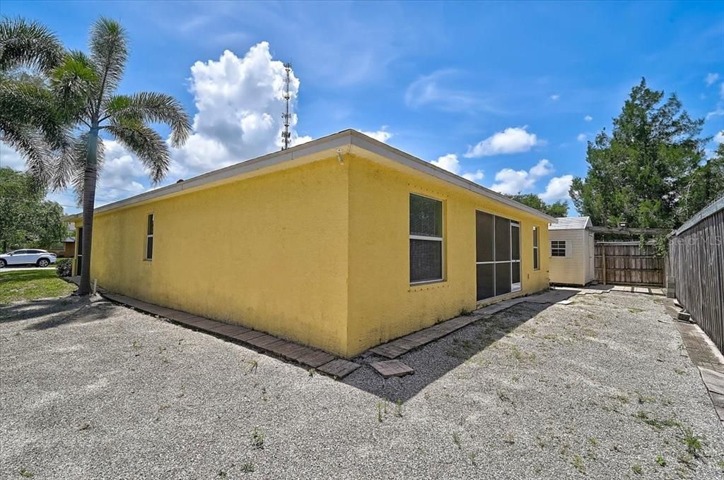 For Sale: $375,000 (3 beds, 2 baths, 1626 Square Feet)