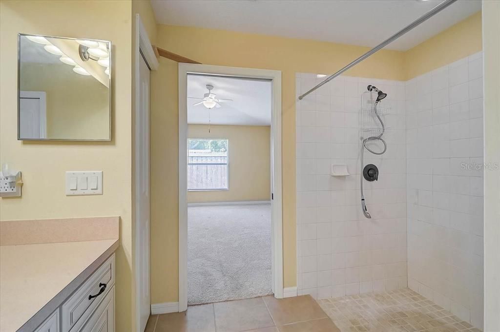 For Sale: $375,000 (3 beds, 2 baths, 1626 Square Feet)