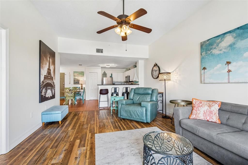 For Sale: $640,000 (2 beds, 2 baths, 1163 Square Feet)
