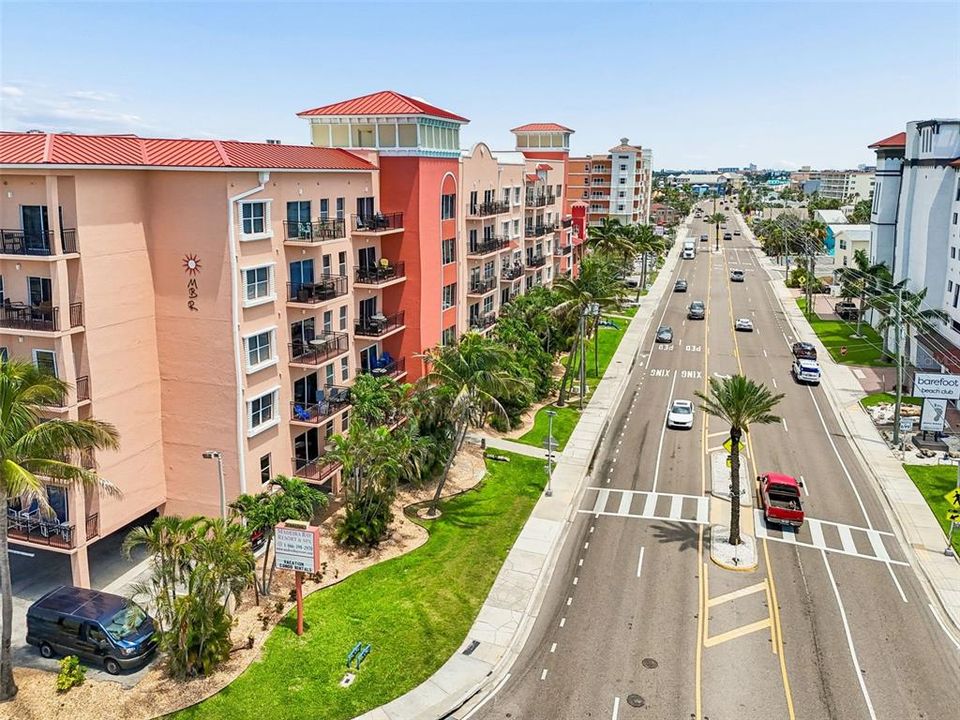 For Sale: $640,000 (2 beds, 2 baths, 1163 Square Feet)