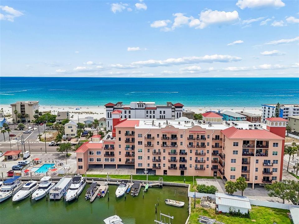 For Sale: $640,000 (2 beds, 2 baths, 1163 Square Feet)