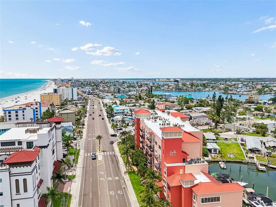 For Sale: $640,000 (2 beds, 2 baths, 1163 Square Feet)