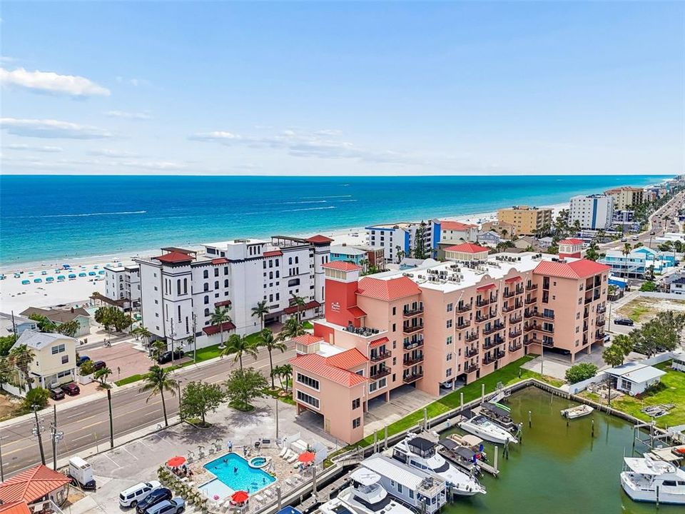 For Sale: $640,000 (2 beds, 2 baths, 1163 Square Feet)