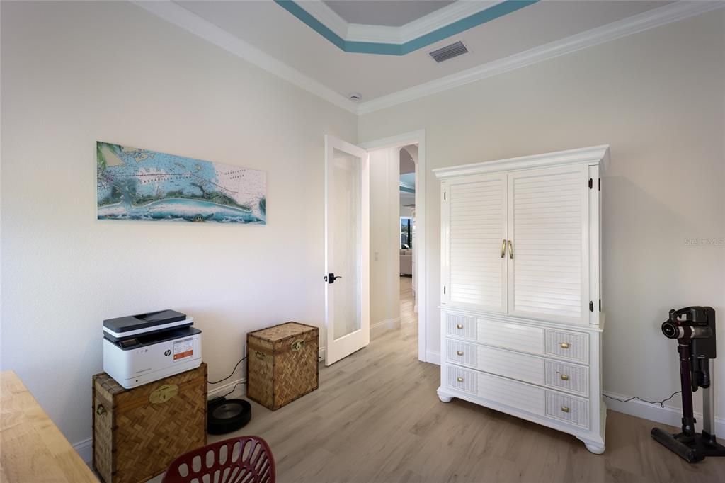 For Sale: $725,000 (2 beds, 2 baths, 2040 Square Feet)