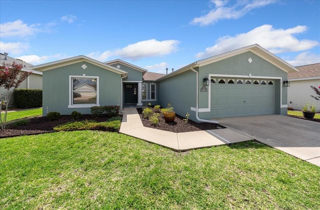 For Sale: $199,000 (2 beds, 2 baths, 1757 Square Feet)
