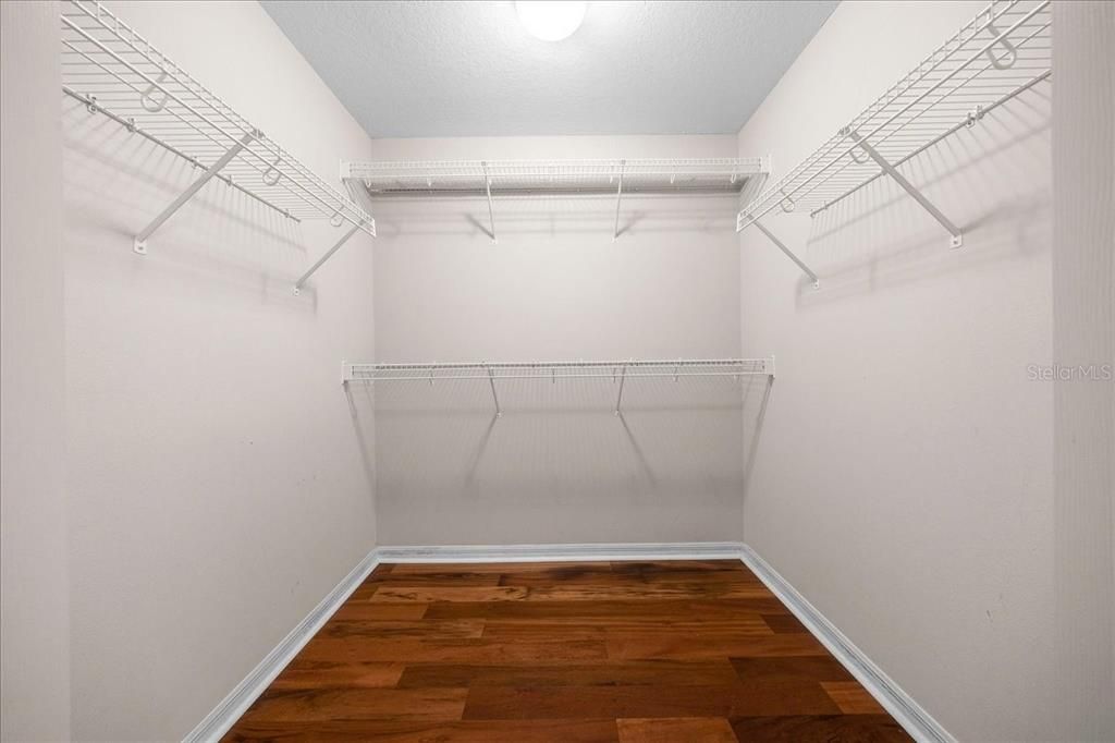 For Sale: $199,000 (2 beds, 2 baths, 1757 Square Feet)