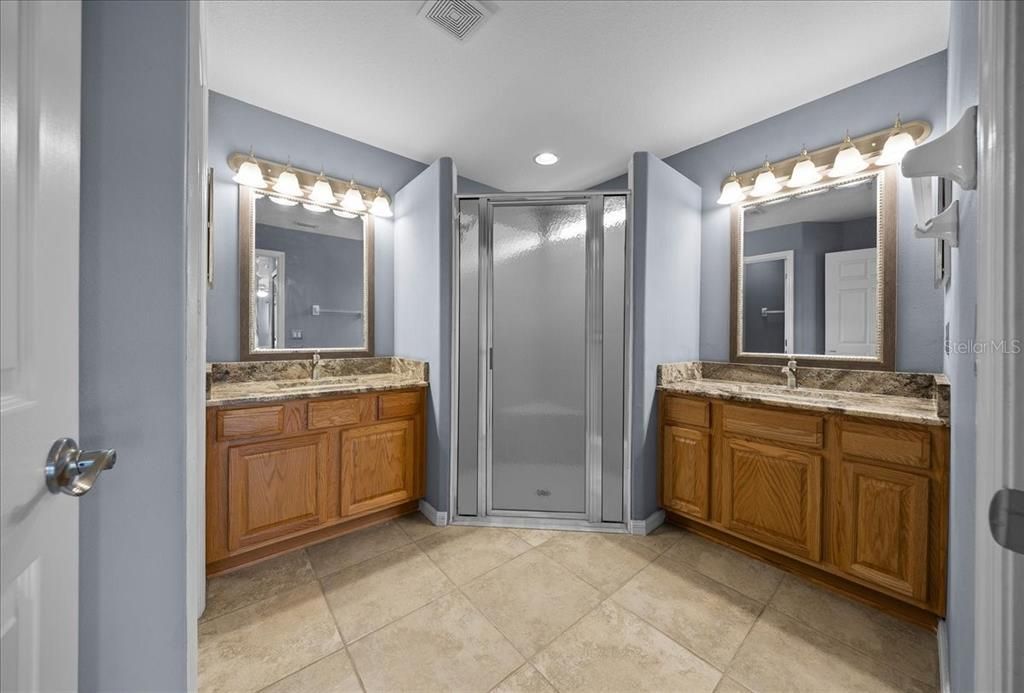For Sale: $199,000 (2 beds, 2 baths, 1757 Square Feet)