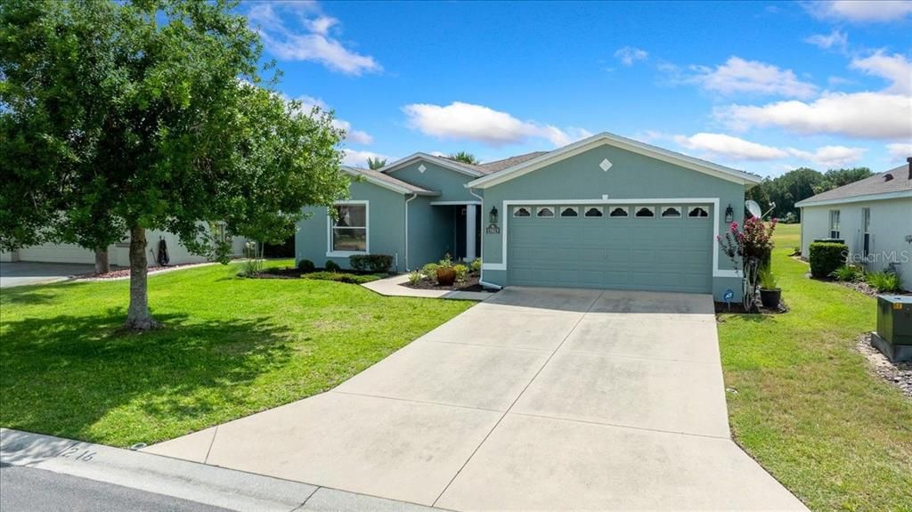 For Sale: $199,000 (2 beds, 2 baths, 1757 Square Feet)