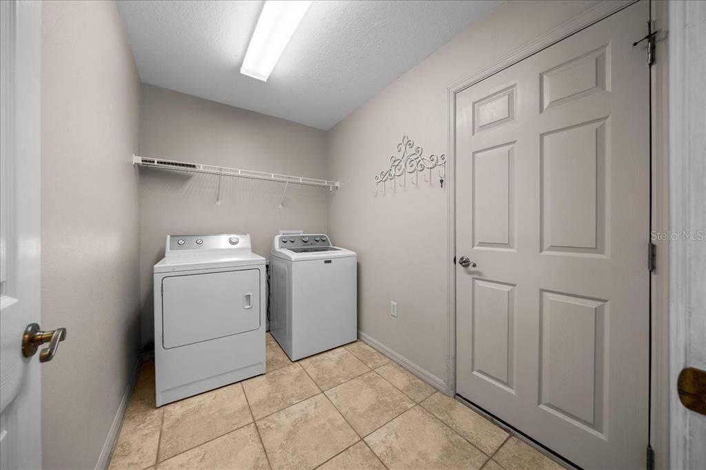 For Sale: $199,000 (2 beds, 2 baths, 1757 Square Feet)