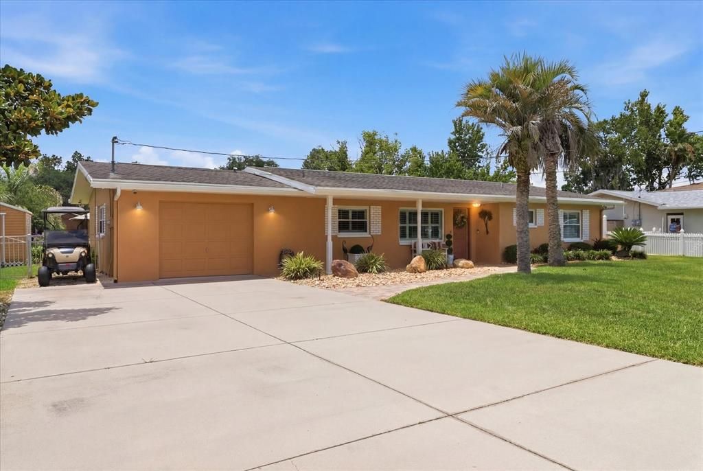 For Sale: $649,000 (2 beds, 2 baths, 1376 Square Feet)