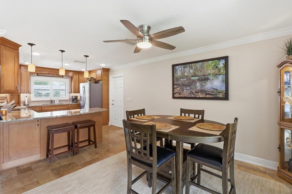 For Sale: $649,000 (2 beds, 2 baths, 1376 Square Feet)