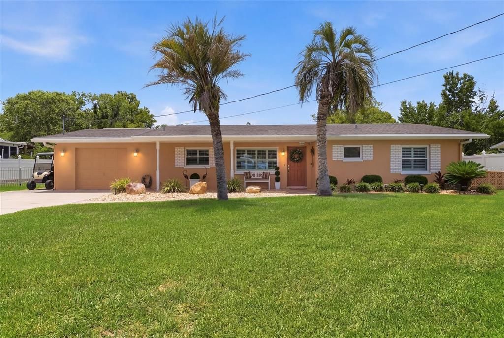 For Sale: $649,000 (2 beds, 2 baths, 1376 Square Feet)