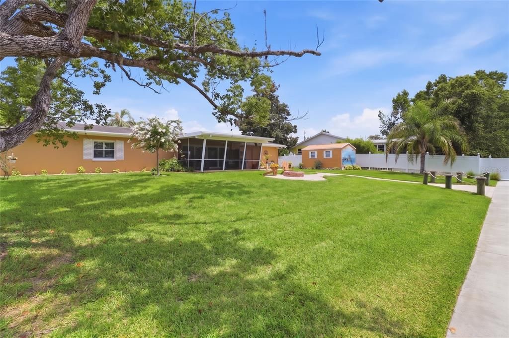 For Sale: $649,000 (2 beds, 2 baths, 1376 Square Feet)