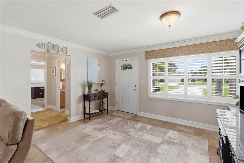 For Sale: $649,000 (2 beds, 2 baths, 1376 Square Feet)